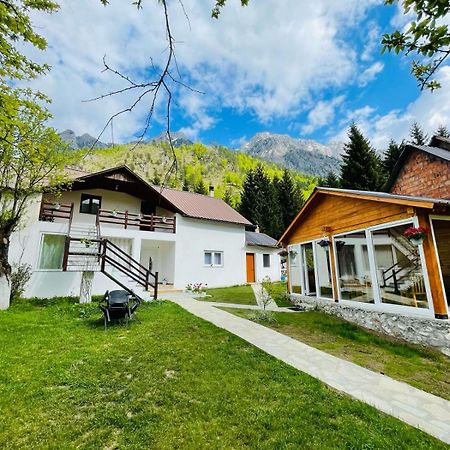 Bujtina Arlindi Bed & Breakfast Valbone Exterior photo
