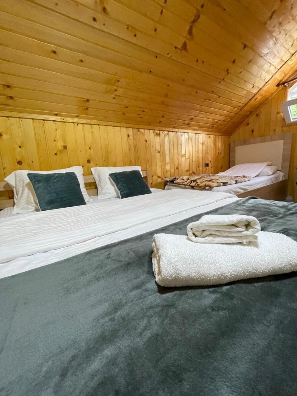 Bujtina Arlindi Bed & Breakfast Valbone Exterior photo